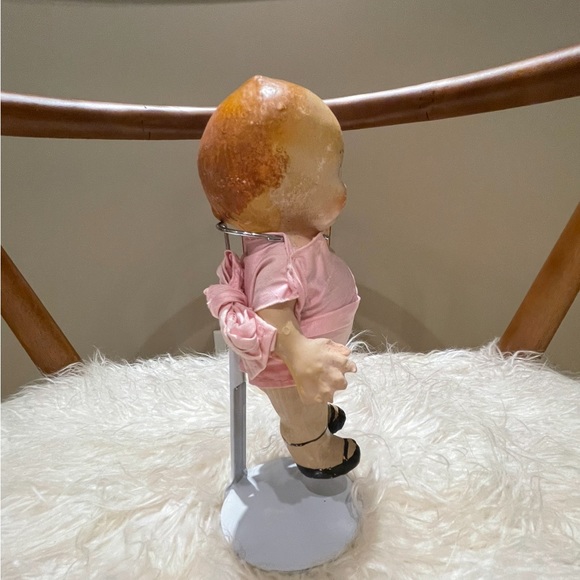 Antique 1920s Kewpie composition doll in original clothing - Picture 6 of 6